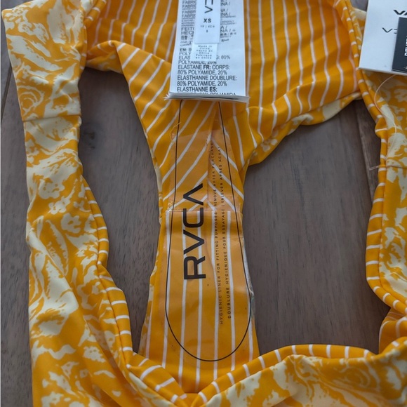 RVCA Reversible Forever Cheeky low rise bikini bottom NWT - Picture 4 of 4